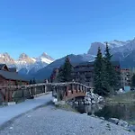 Unit #204 Cozy Mountain View 2Br In Canmore Downtown
