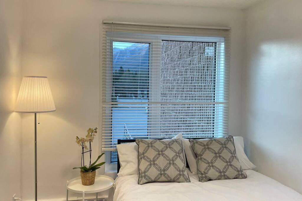 Unit #204 Cozy Mountain View 2br In Downtown Canmore
