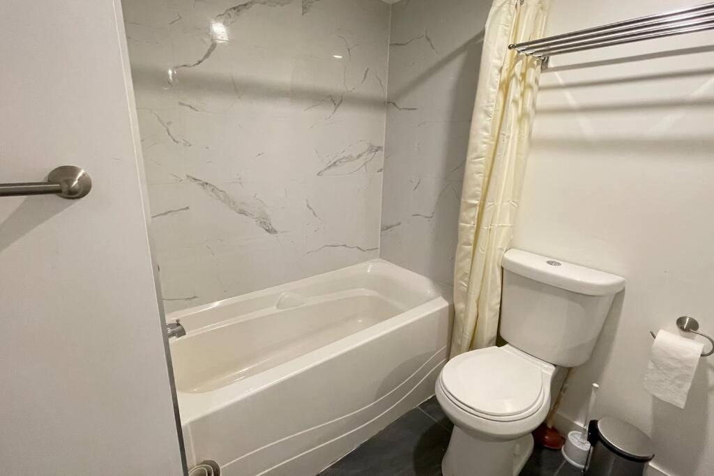Unit #204 Cozy Mountain View 2br In Downtown Apartment